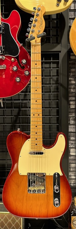 Fender USA American Professional II Telecaster (Siena Sunburst)の画像